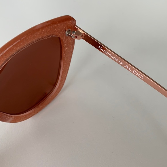 ALDO Mirror Sunglasses - Picture 6 of 7